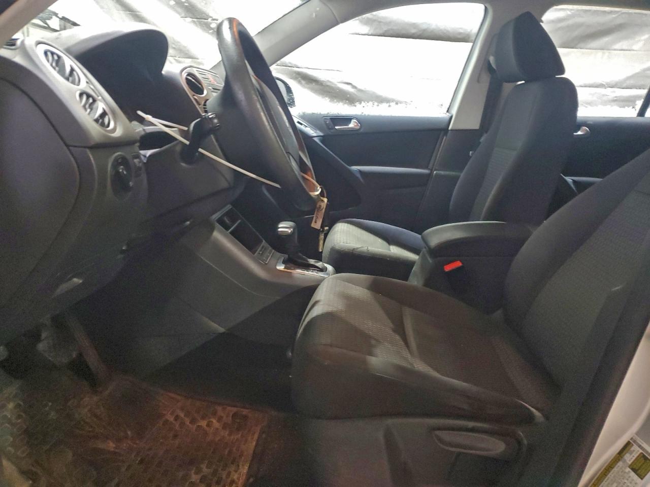 Volkswagen Tiguan Se Image 8