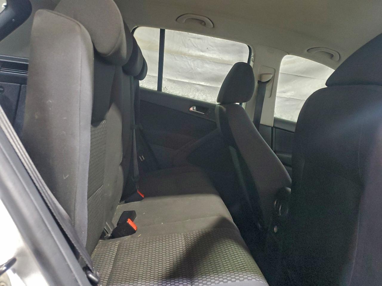 Volkswagen Tiguan Se Image 3