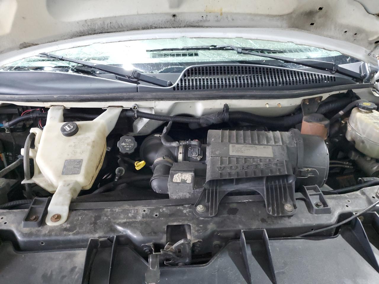 Chevrolet Express Image 12