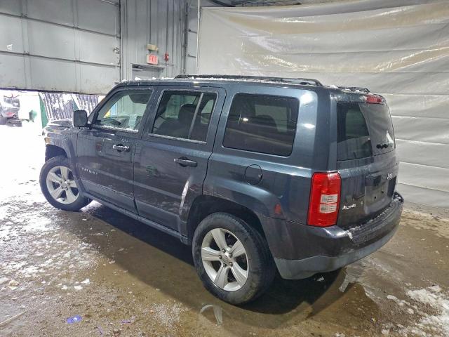 Jeep Patriot Latitude Image 14