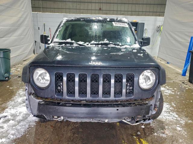 Jeep Patriot Latitude Image 3