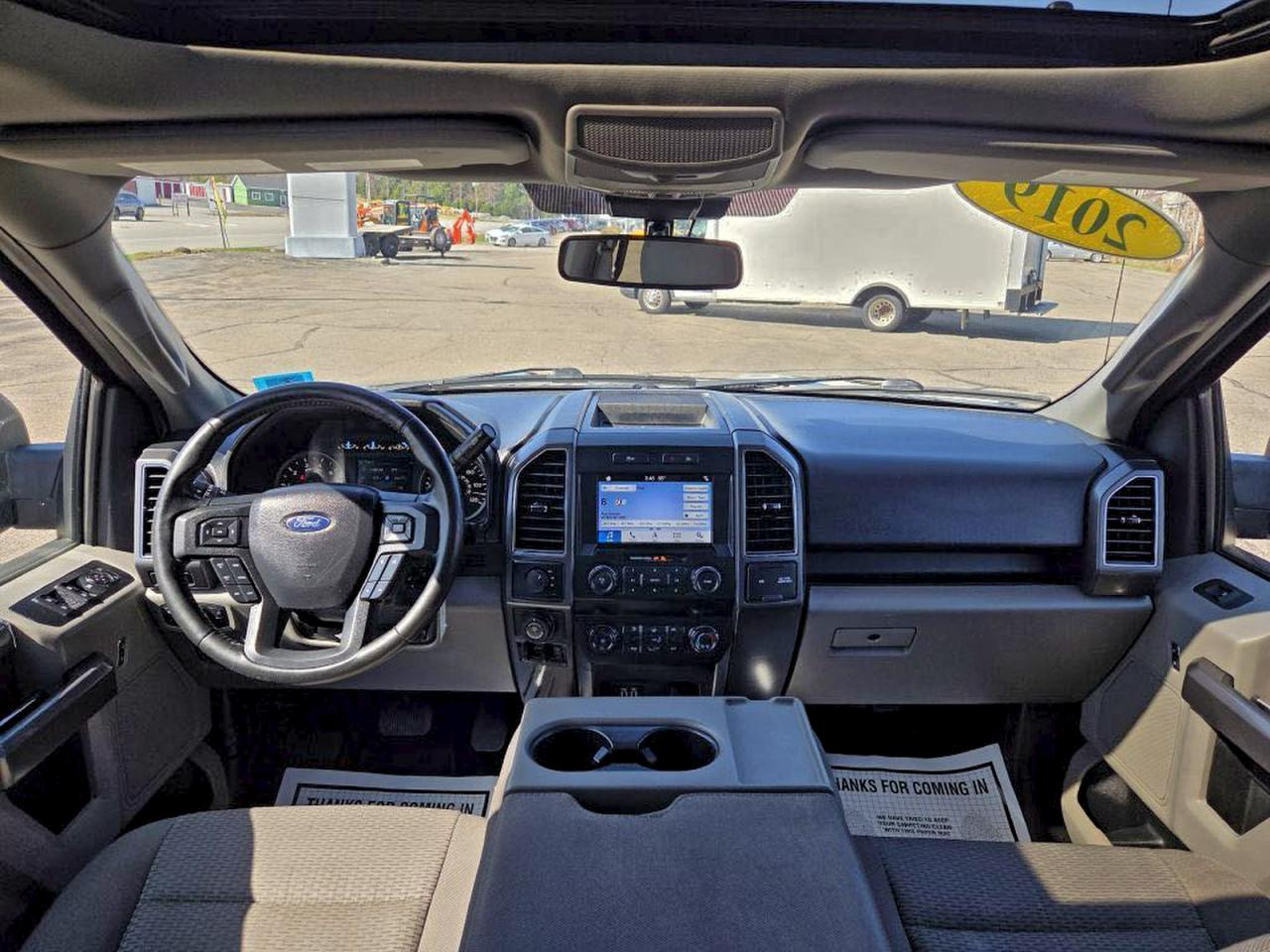 Ford F-150 Supercrew Image 8