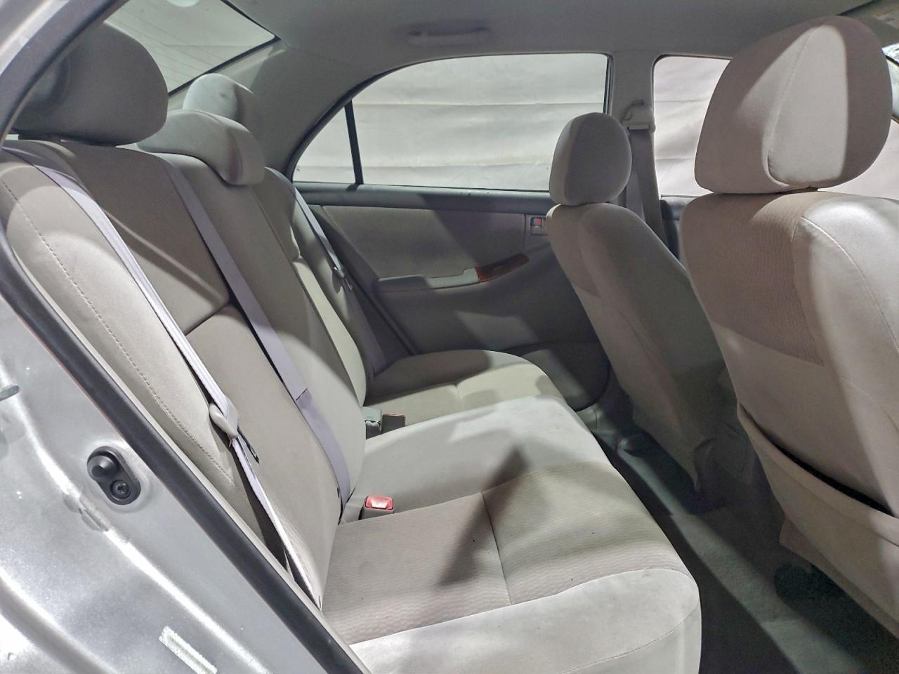 Toyota Corolla Ce Image 11