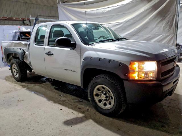 Chevrolet Silverado K1500 Image 3