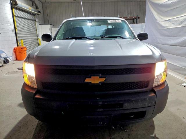 Chevrolet Silverado K1500 Image 9