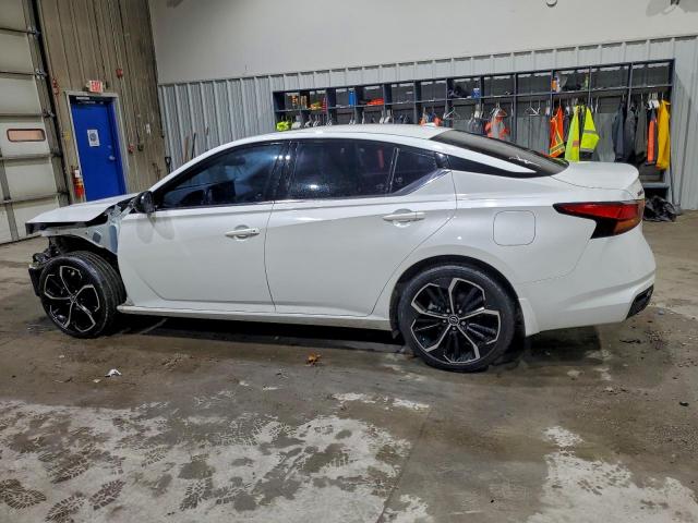 Nissan Altima Sr Image 2