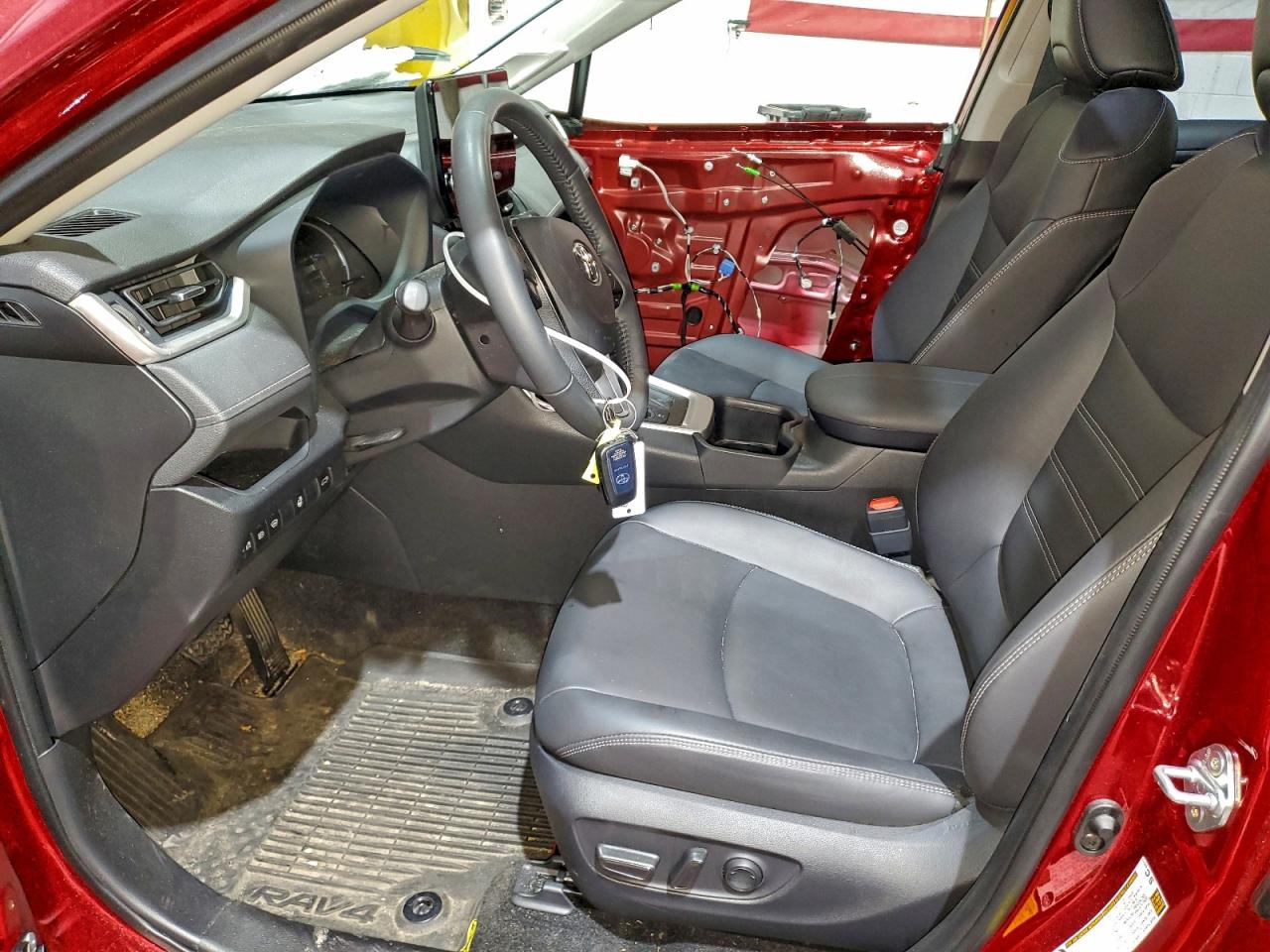 Toyota RAV4 Xle Premium Image 13