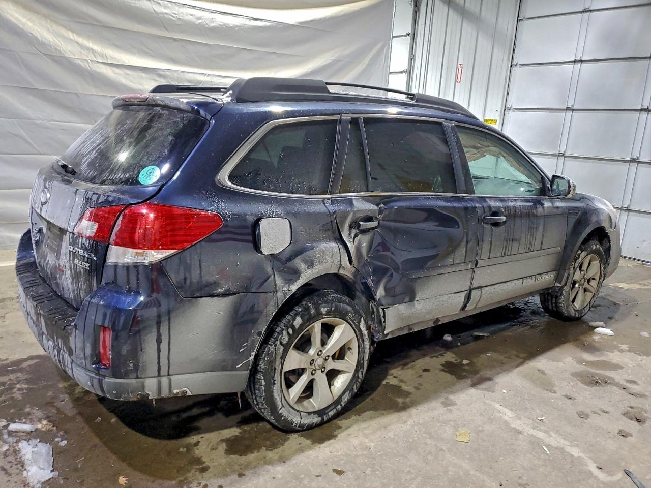 Subaru Outback 2.5i Premium Image 2