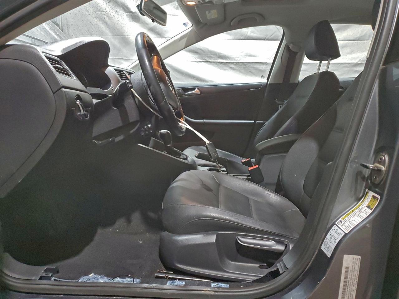 Volkswagen Jetta Se Image 9