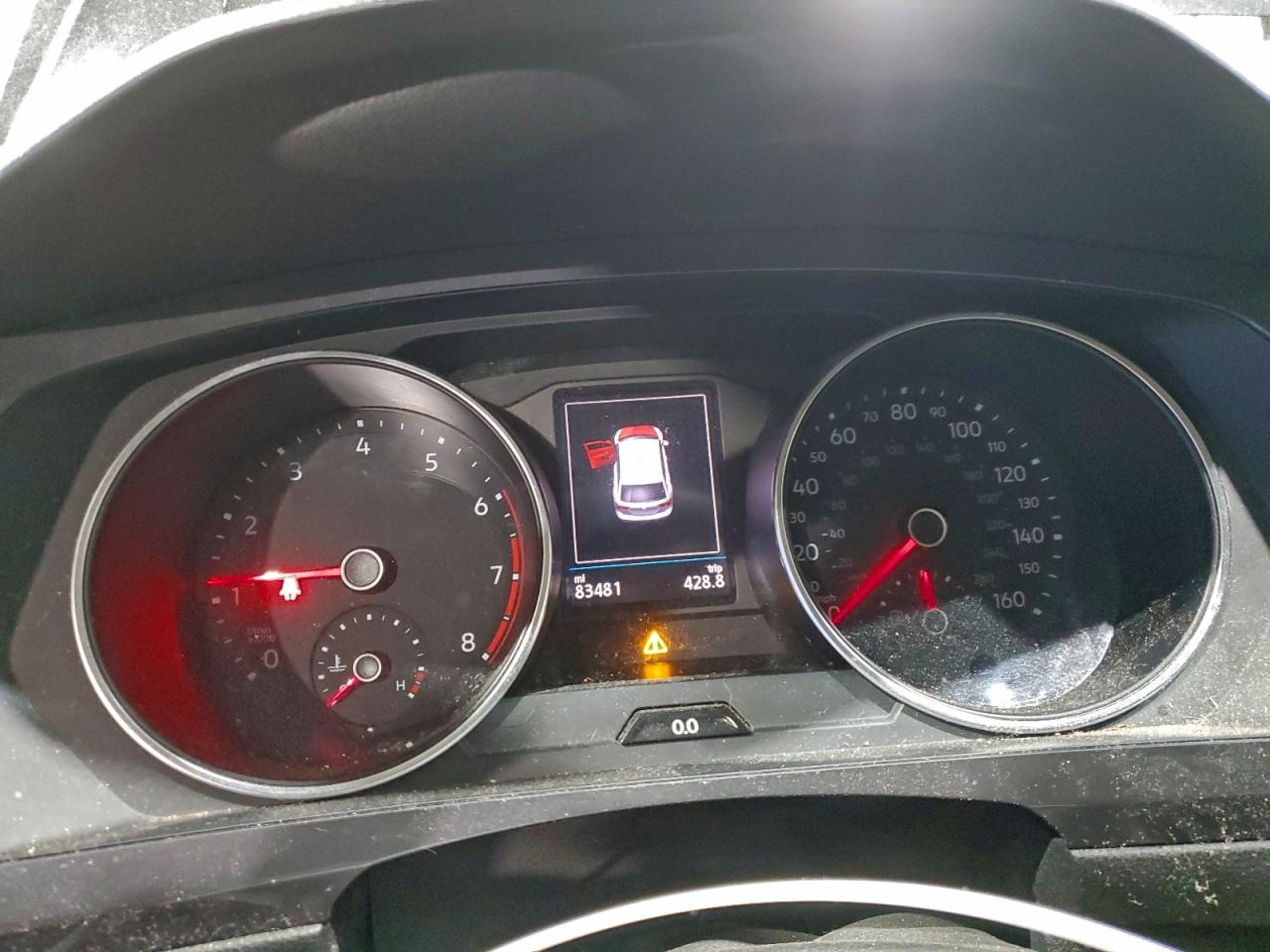 Volkswagen Tiguan S Image 8