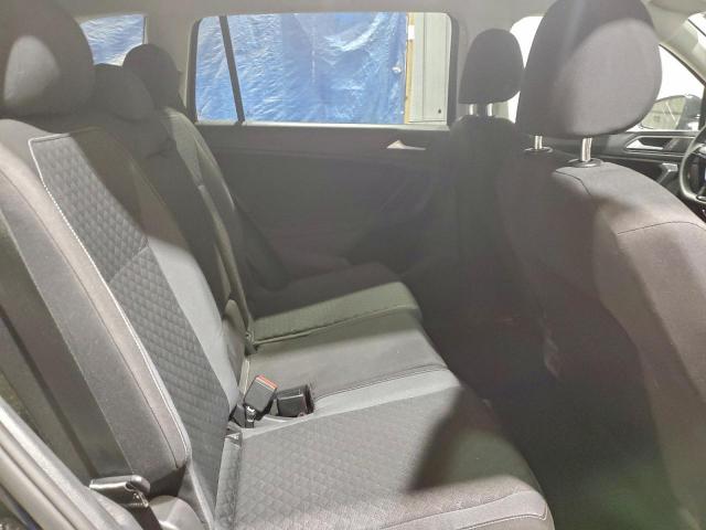 Volkswagen Tiguan S Image 9