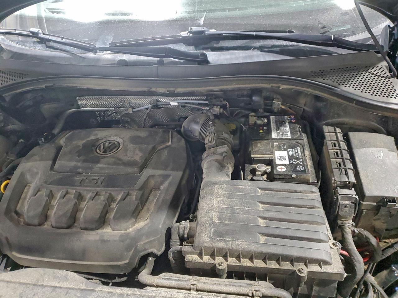 Volkswagen Tiguan S Image 12