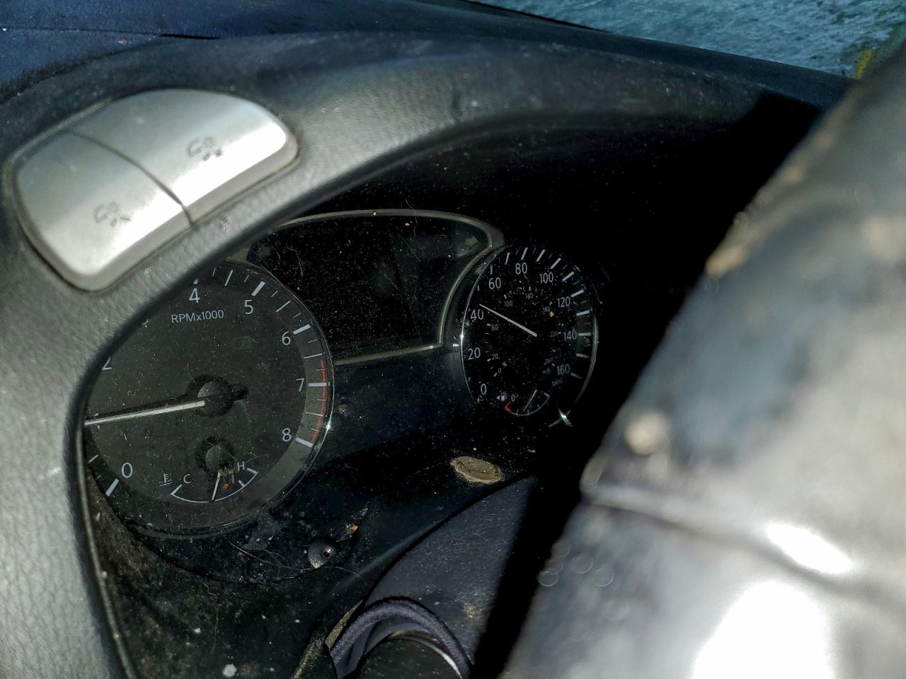 Nissan Pathfinder S Image 8