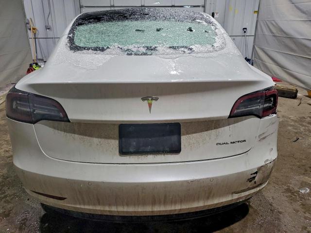Tesla Model 3 Image 6