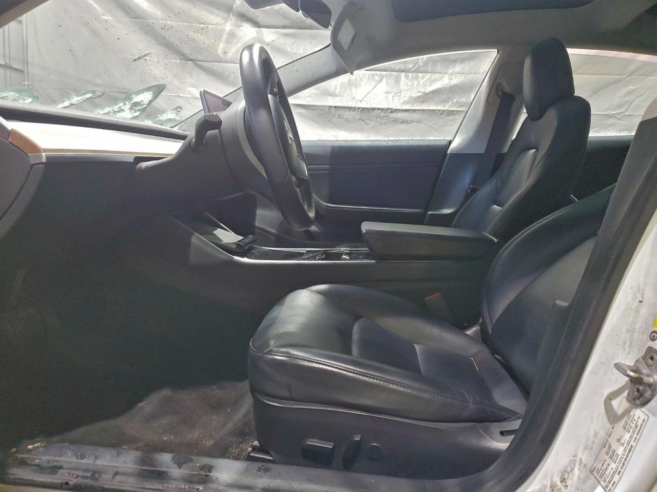 Tesla Model 3 Image 11