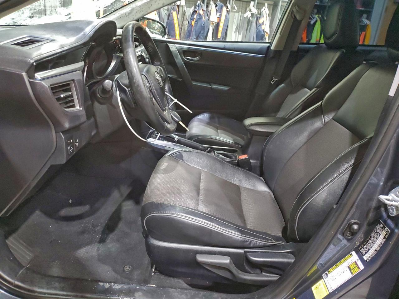 Toyota Corolla L Image 4