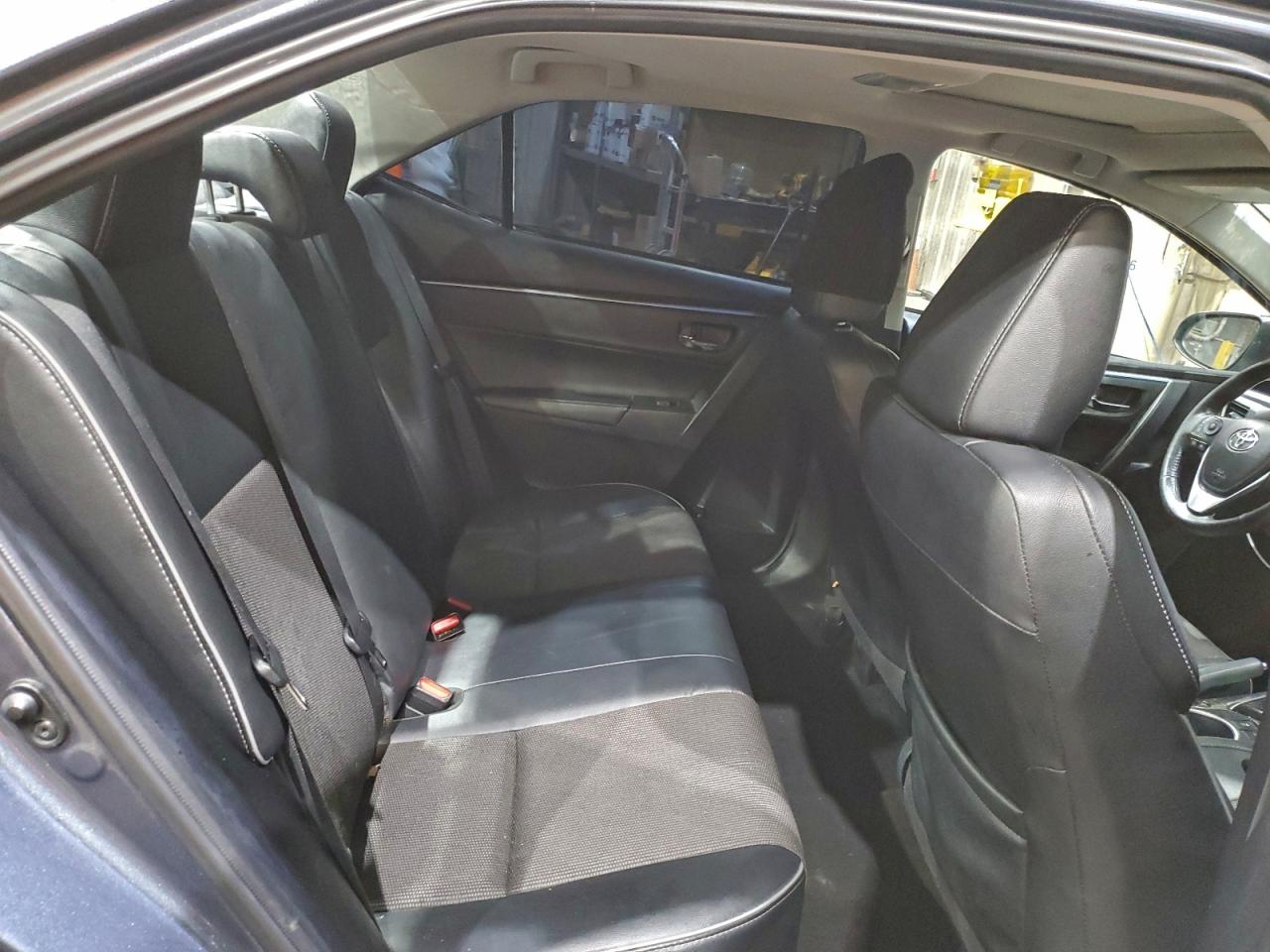 Toyota Corolla L Image 5