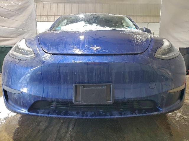 Tesla Model Y Image 12