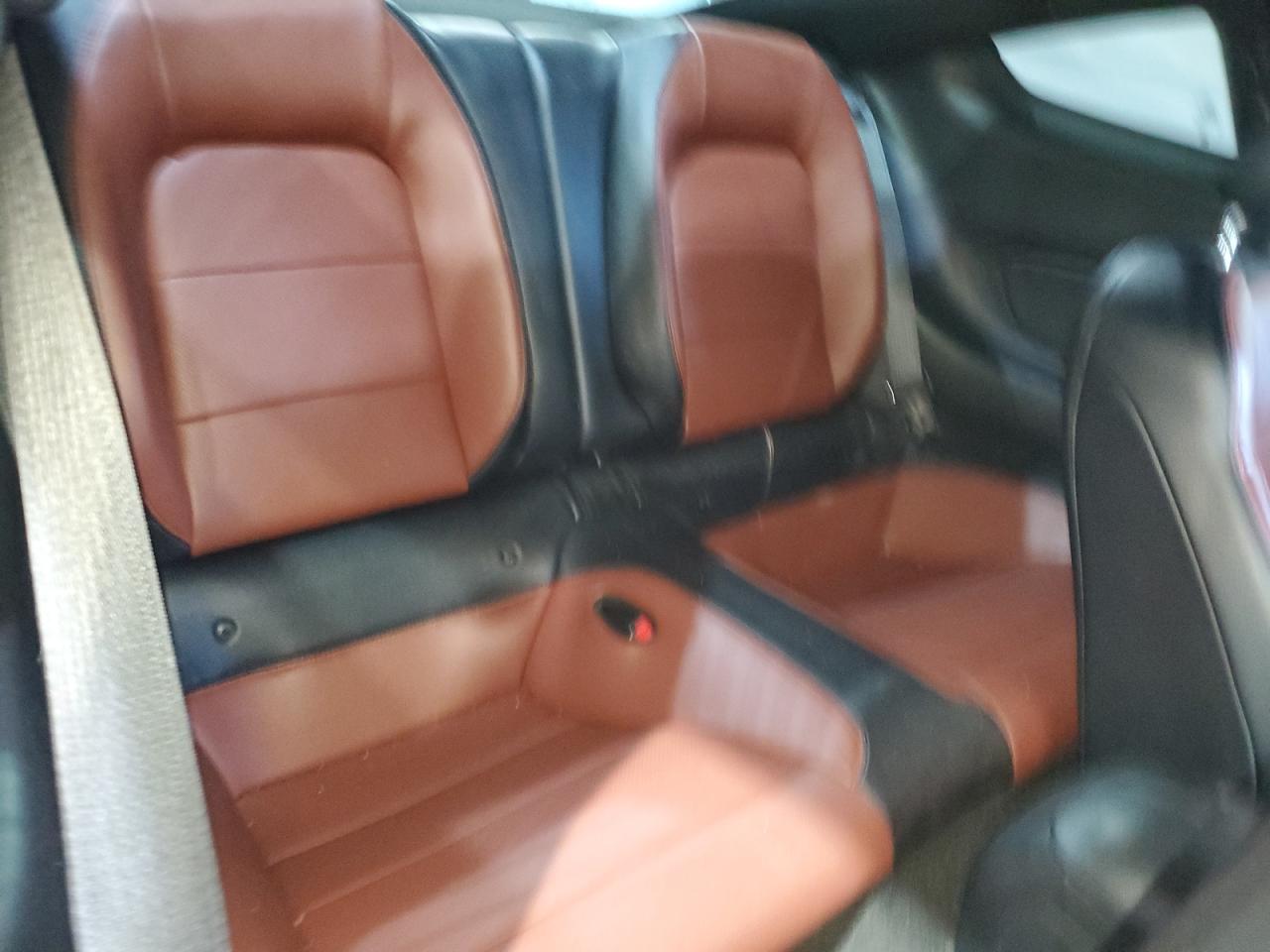 Ford Mustang Image 6