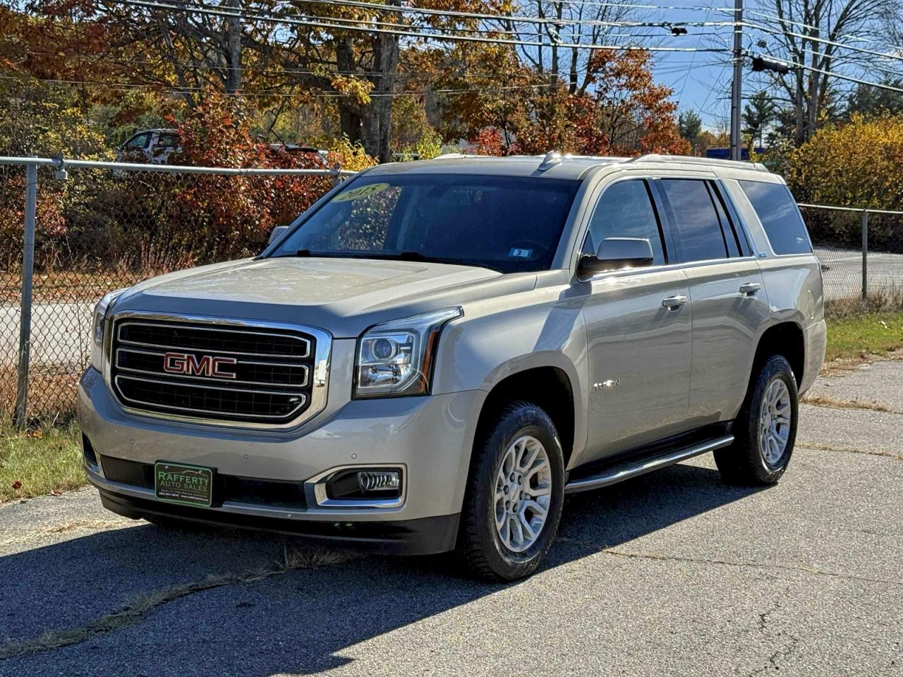 GMC Yukon Denali Image 2