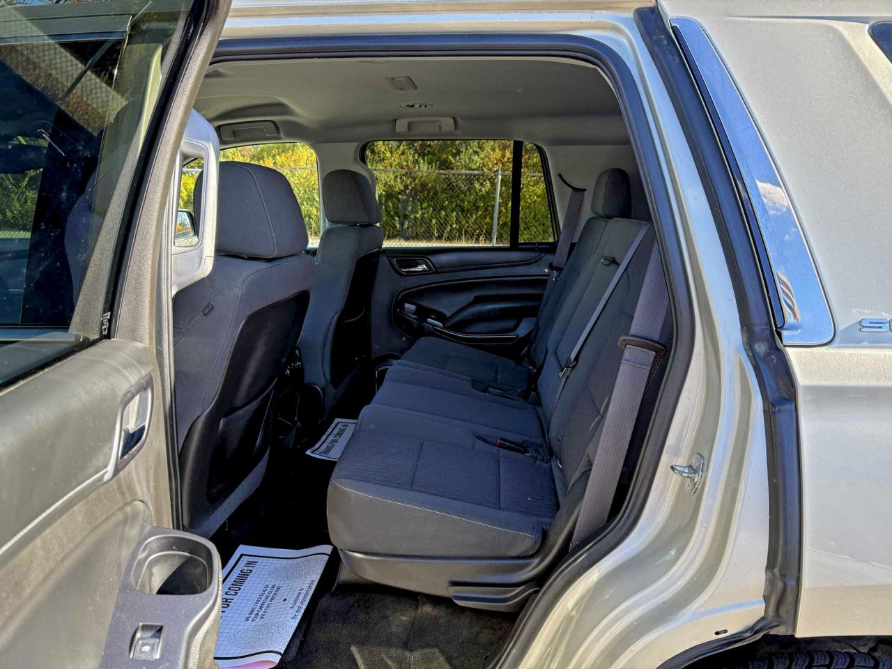 GMC Yukon Denali Image 8