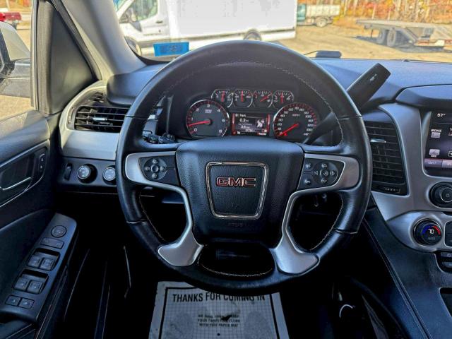 GMC Yukon Denali Image 11