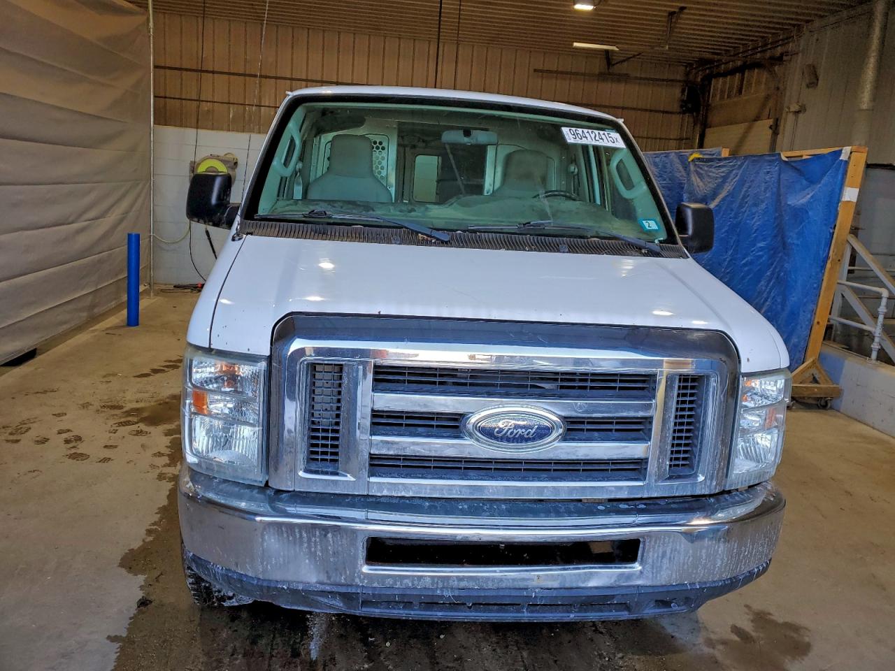 Ford E-250 E250 Van Image 2