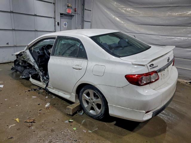 Toyota Corolla Base Image 2