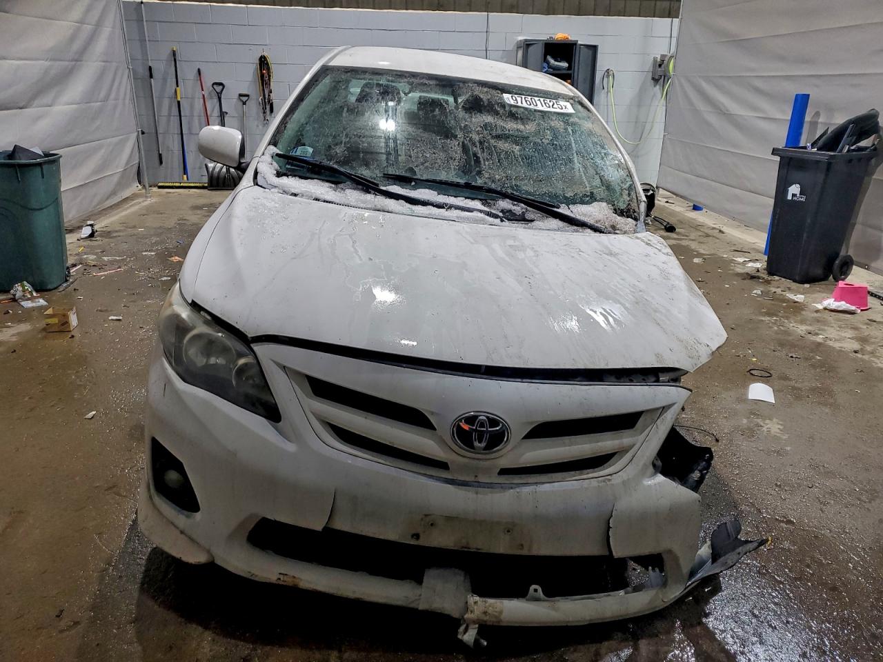 Toyota Corolla Base Image 3