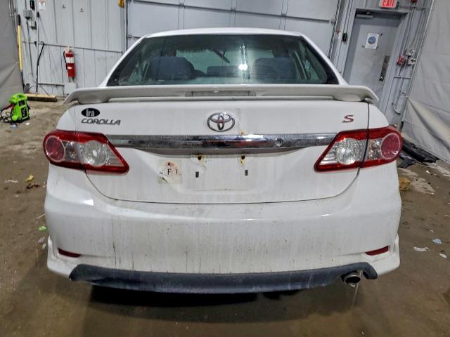 Toyota Corolla Base Image 5