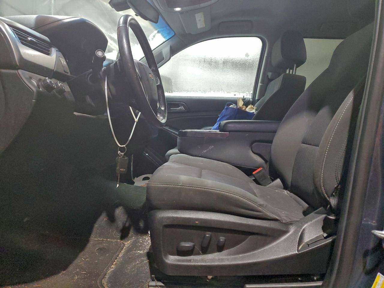 Chevrolet Suburban K1500 Ls Image 4