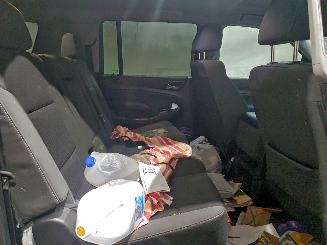 Chevrolet Suburban K1500 Ls Image 9