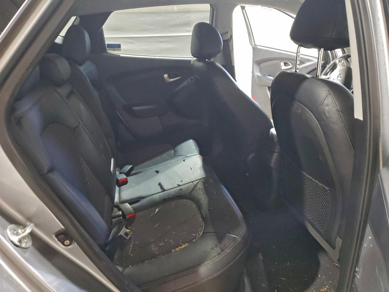 Hyundai TUCSON Gls Image 12