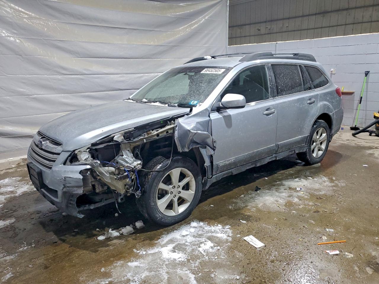 Subaru Outback 2.5i Premium Image 1