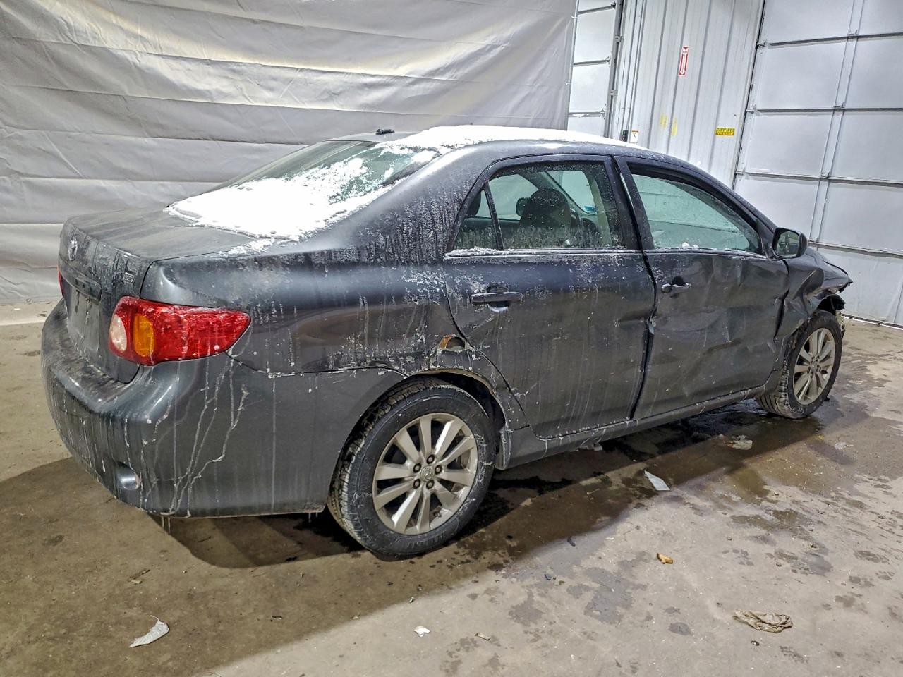 Toyota Corolla Base Image 7