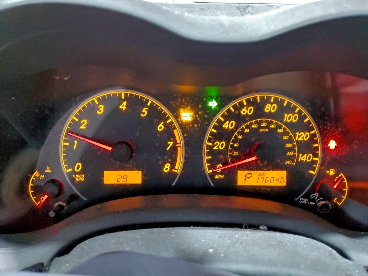 Toyota Corolla Base Image 2