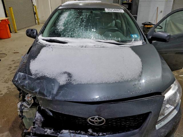 Toyota Corolla Base Image 3