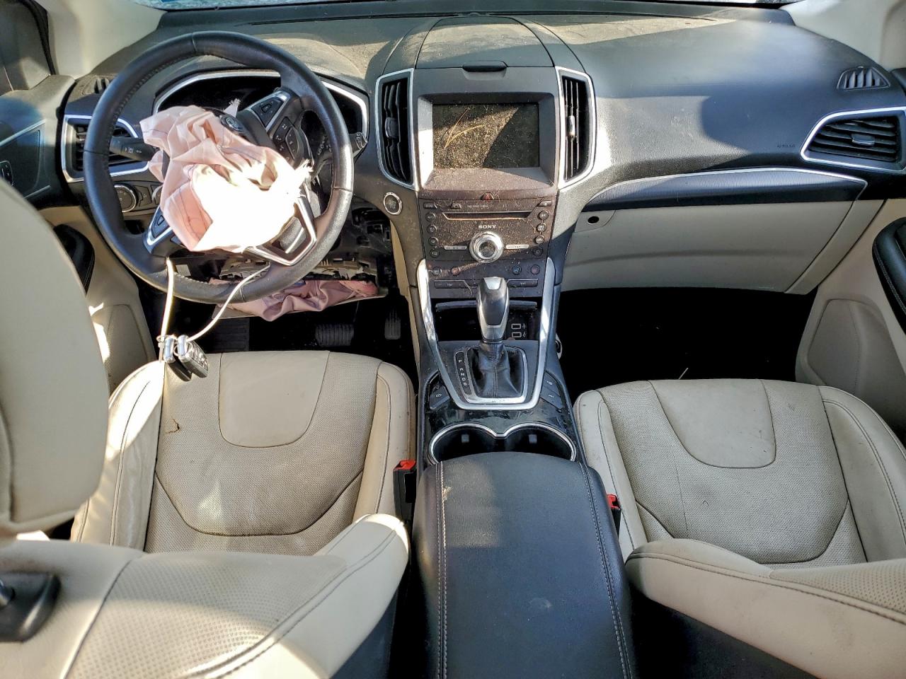 Ford Edge Titanium Image 2