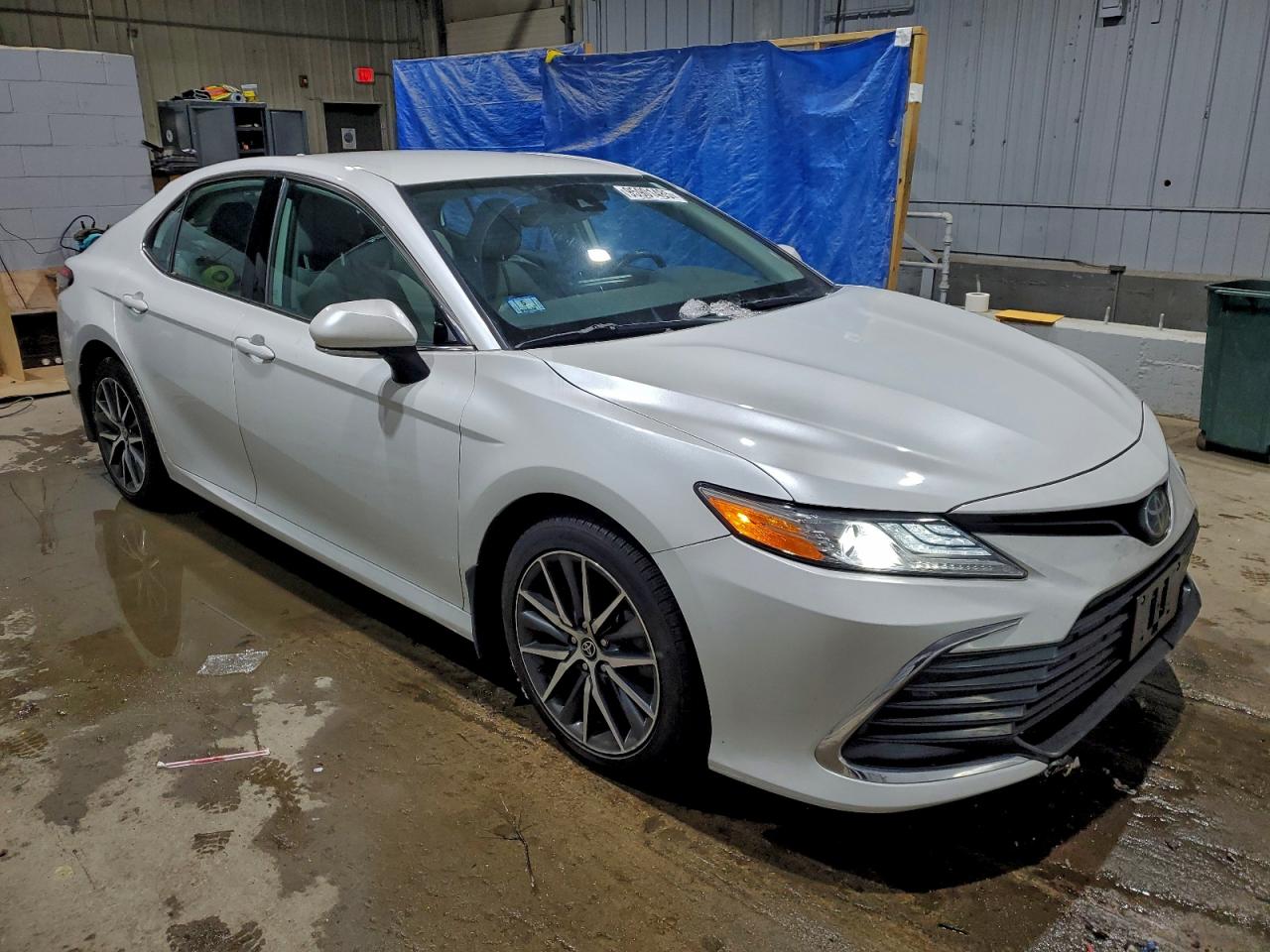 Toyota Camry Xle Image 3