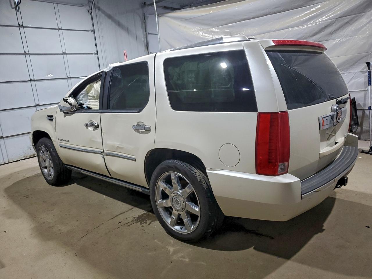 Cadillac Escalade Luxury Image 5