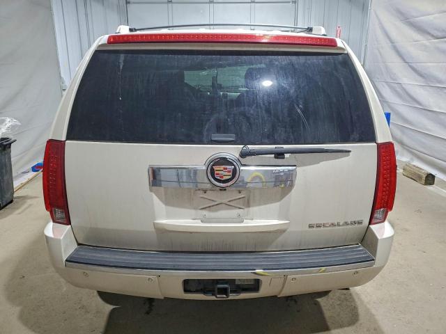 Cadillac Escalade Luxury Image 3