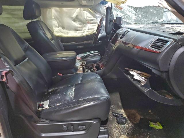 Cadillac Escalade Luxury Image 4