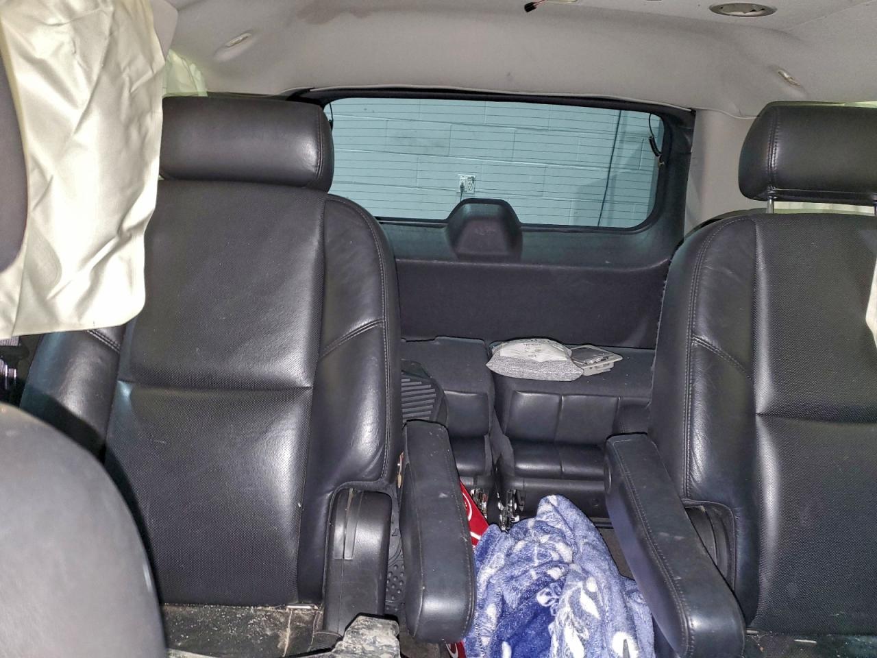 Cadillac Escalade Luxury Image 8