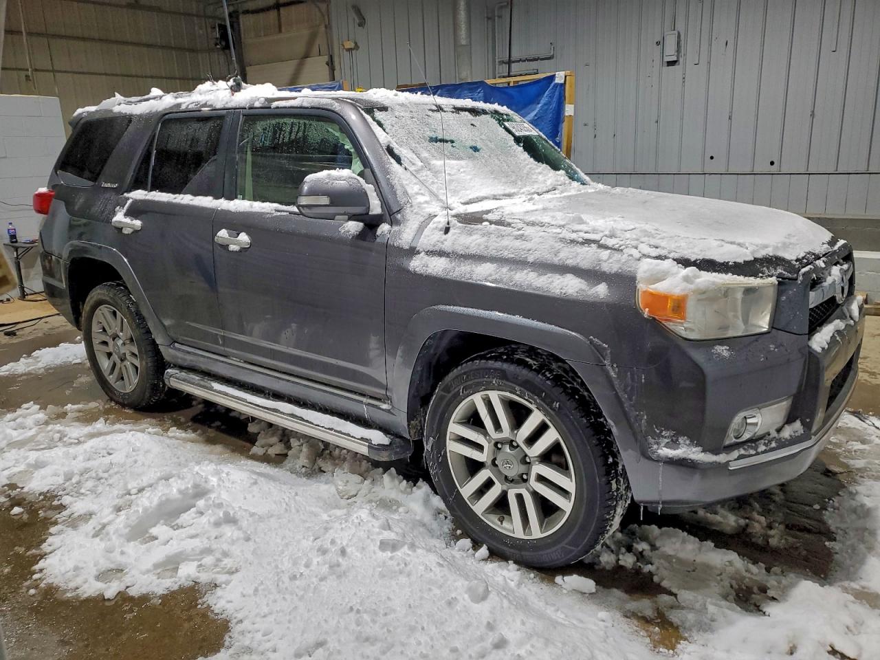 Toyota 4Runner Sr5 Image 2