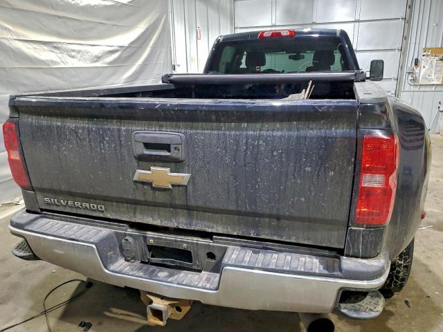 Chevrolet Silverado K3500 Lt Image 6