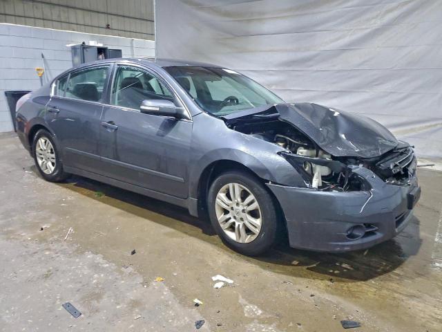 Nissan Altima Base Image 11