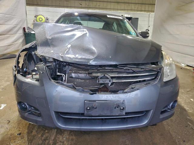 Nissan Altima Base Image 6