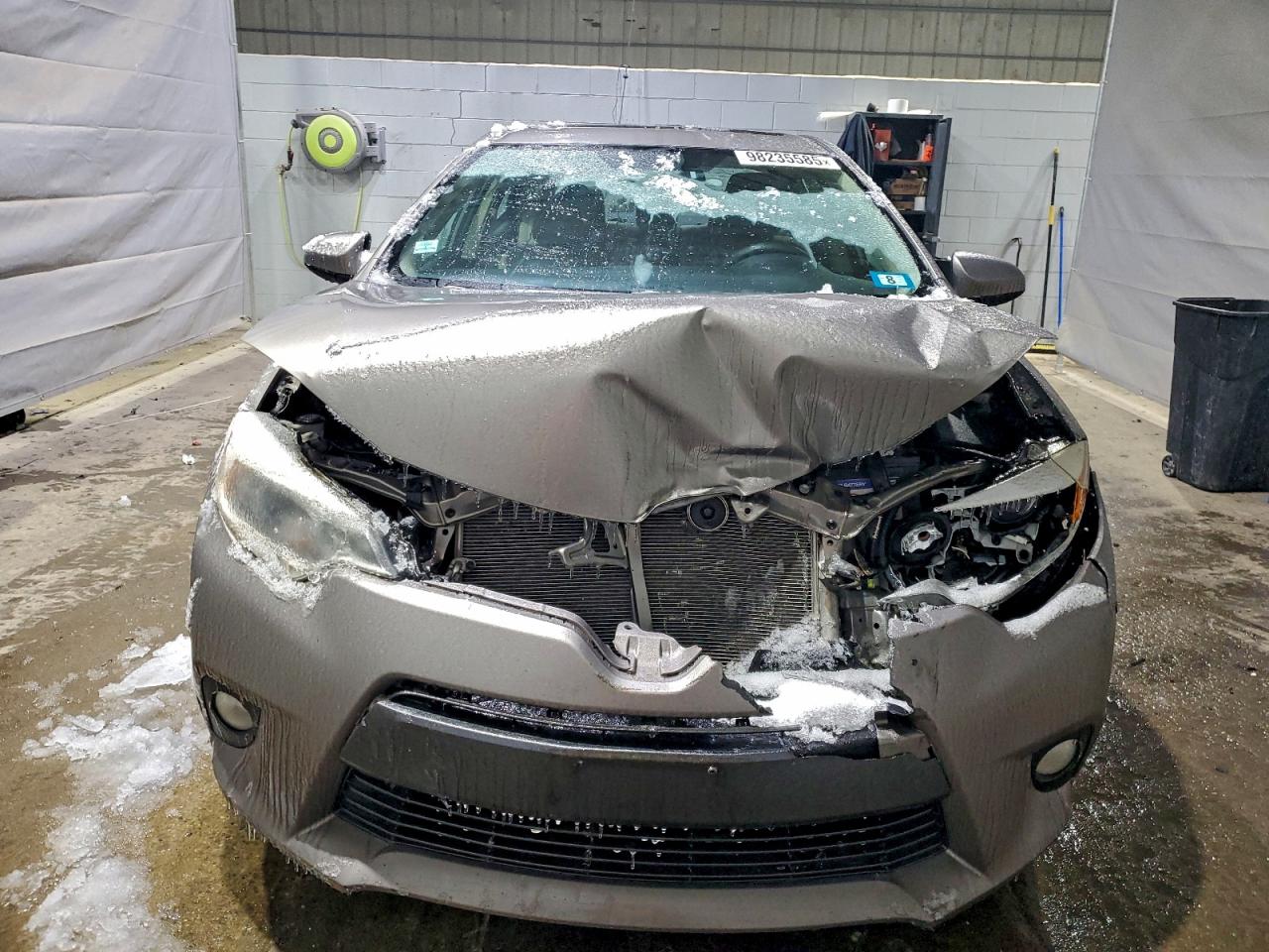 Toyota Corolla L Image 11