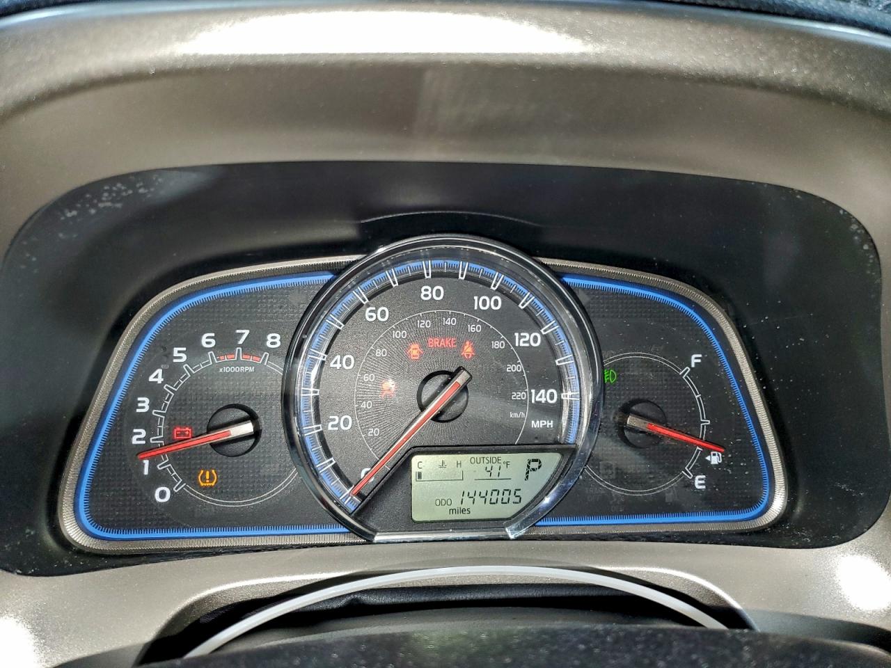 Toyota RAV4 Limited Image 3