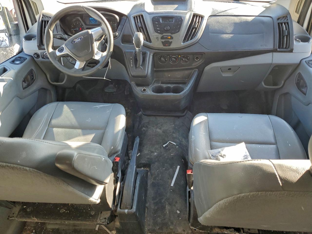 Ford Transit T-250 Image 3